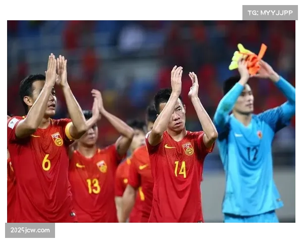 战术板：解析门兴主帅本场使用的三中卫体系为何失效